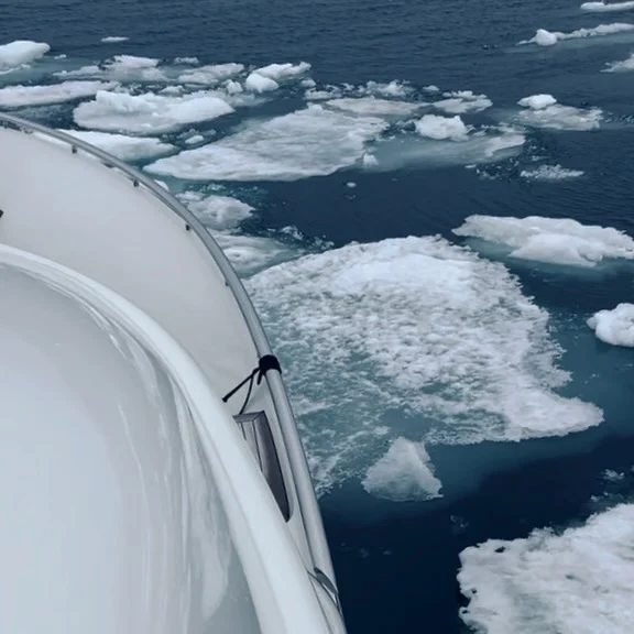 During Beothuk’s second Northwest Passage in 2024, pushing through ice and acclimatising to the constantly changing weather patterns were among the biggest challenges.

“We were waiting for a south wind to push the ice up and were able to call the friendly Canadian crew aboard one of the nearby icebreakers who gave us ice reports and information, that we didn’t have access to, on where there may be an opening in the ice”, explained captain Jerry Samuelson.

Follow the link in bio to read the full journey article👍

#oceangoing #circumnavigation #coastalcruising  #northwestpassage @eyosexpeditions #explorer #exploreryacht #trawler #trawlertalk #yacht #yachting #yachtlife #yachtdesign #navalarchitecture @vripackdesign #doggersbank #dutchbuild #comfort #safety #experience #community #yachtcommunity 

Photos by captain @aleckjsamuelson