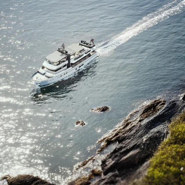 Who doesn’t want to explore the World on our utilitarian and all-new Doggersbank 105 Offshore?😏

Her upper deck is designed to be arranged as open or fully enclosed space. 
Here she is shown with an open upper deck, arranged with sport and plenty watersport equipment👍

#oceangoing #circumnavigation #coastalexploring #explorer #exploreryacht #trawler #trawleryacht #yachting #yacht #yachtlife #yachtdesign #navalarchitecture @vripackdesign #doggersbank #comfort #safety #experience